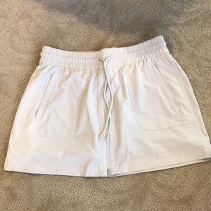 Athleta Skort size 12 Zip accent in front.